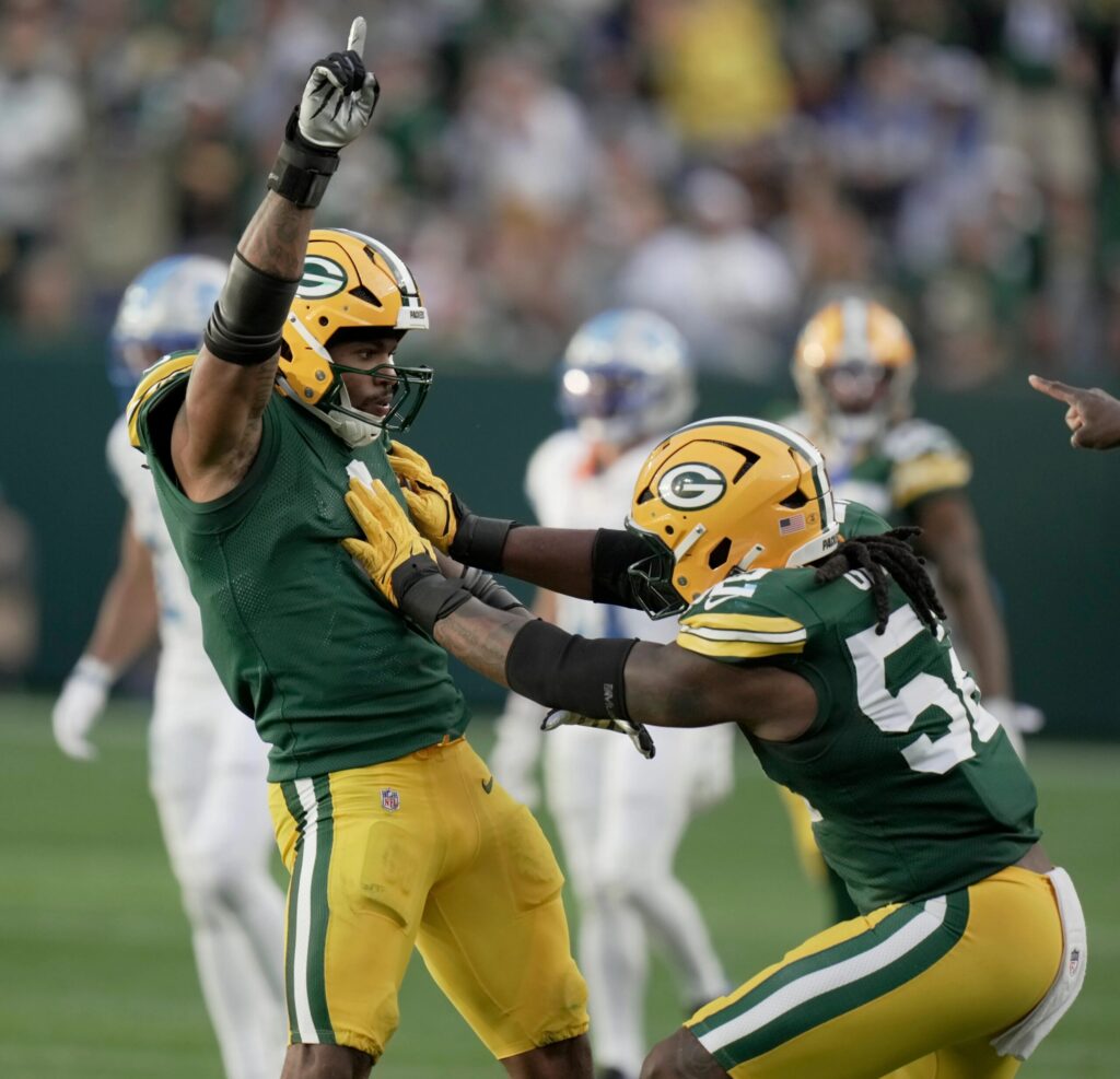 Packers Outclass Commanders in Prime Time