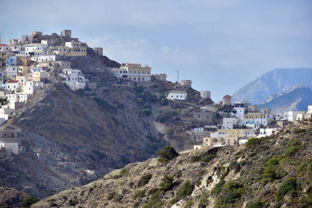 Eastern Afghanistan Quake Kills Over 800, Leaves Thousands Injured