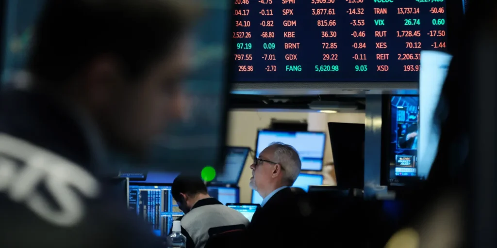 U.S. Stocks Rise on Earnings and Data