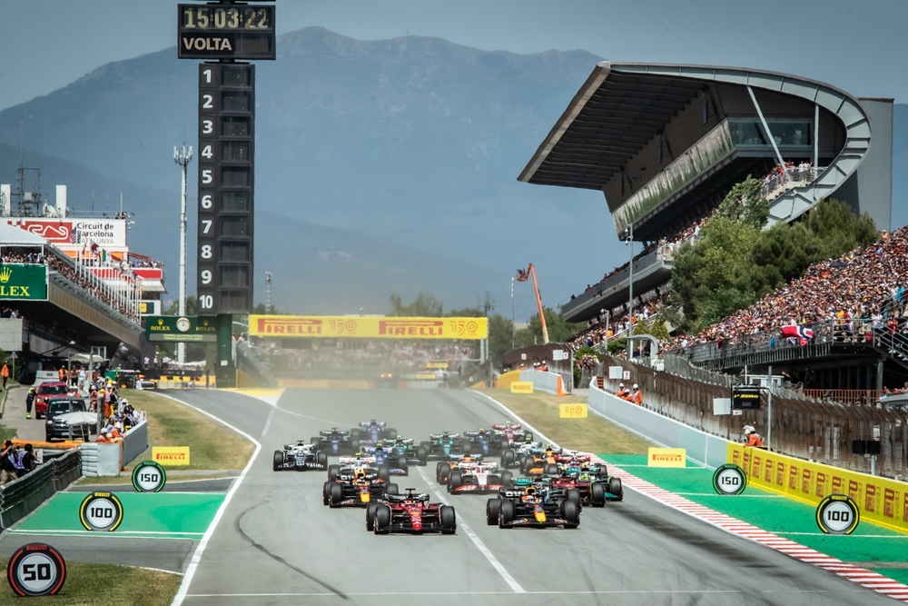 Qatar thriller sets stage for epic three-way F1 finale